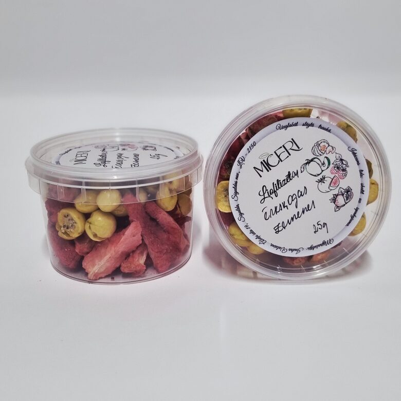 ĒRKŠĶOGAS un ZEMENES