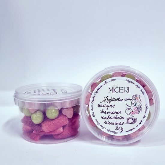 VĪNOGAS, ZEMENES un RABARBERI